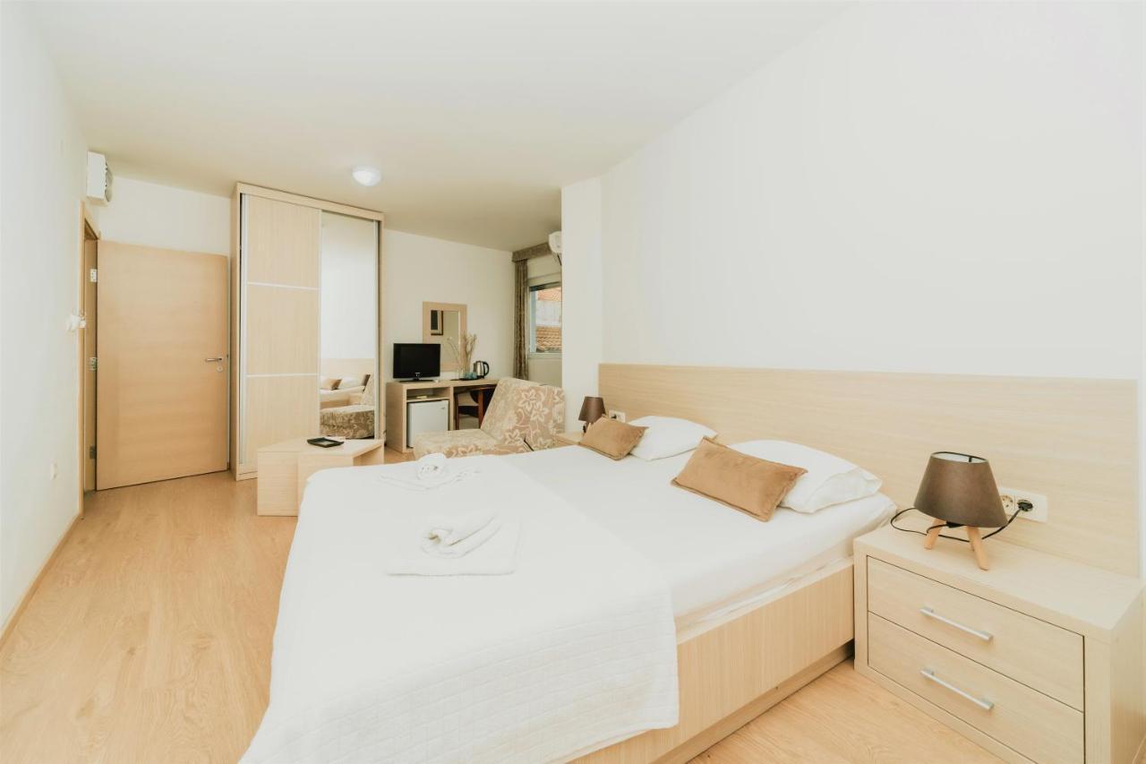 Guesthouse Radjen Светі-Стефан Екстер'єр фото